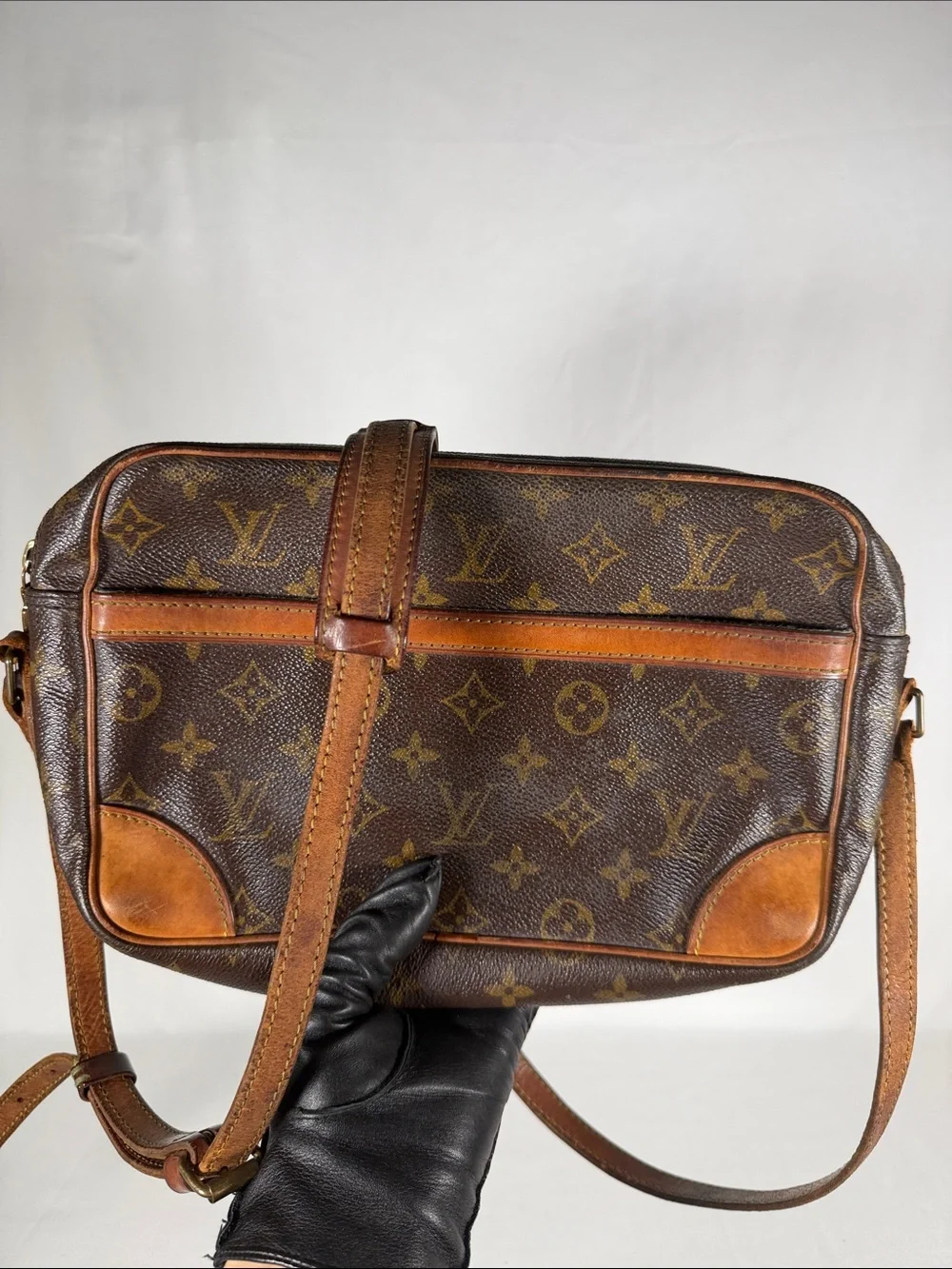 Authentic Louis Vuitton Trocadero 27 Monogram Crossbody Bag